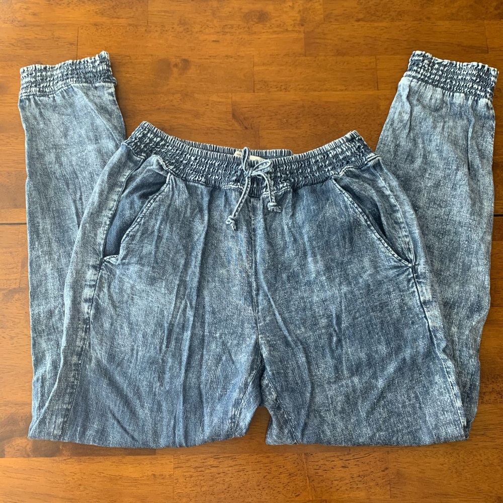 Girl's Abercrombie Joggers, Acid Wash, 12
